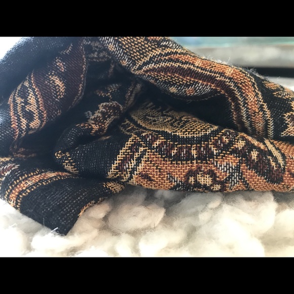 Elegant Pazmiña - Picture 3 of 3